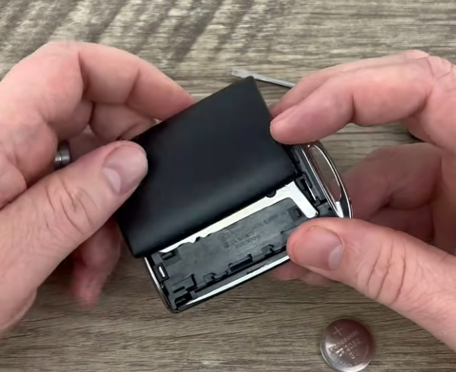 Mazda CX-9 key fob battery replacement